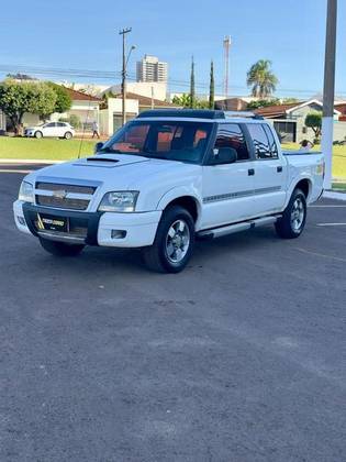 CHEVROLET S10 2.4 MPFI EXECUTIVE 4X2 CD 8V FLEX 4P MANUAL CHEVROLET S10 2.4 MPFI EXECUTIVE 4X2 CD 8V FLEX 4P MANUAL